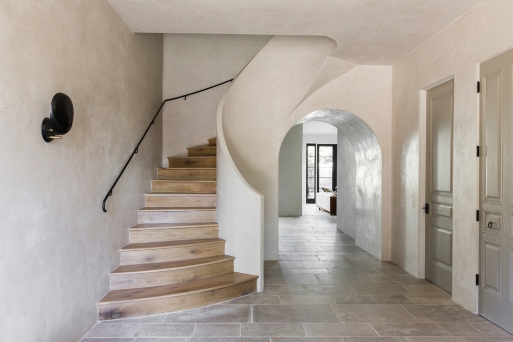 Opalescent Venetian plaster in a Herzig-designed L.A. home. Photo: Laure Joliet